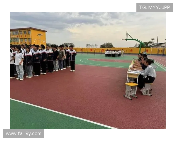 四平足球联赛初中组精彩对决 激发青少年体育热情与团队精神 四平足球联赛初中组精彩对决 激发青少年体育热情与团队精神